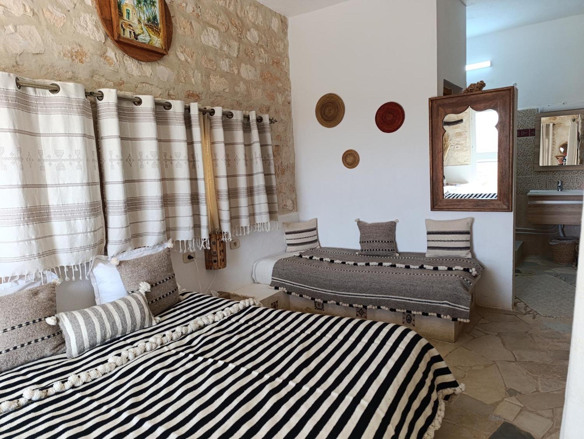 Hotel Dar Ayed Tamezret Tamazrat Esterno foto